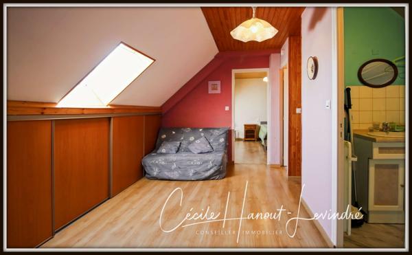 Pontorson (50170) Entre Pontorson et Antrain. (Sacey) Pavillon 1993 sur sous-sol - 132 M² - 4 Chambres - Terrain: 1.038 M².