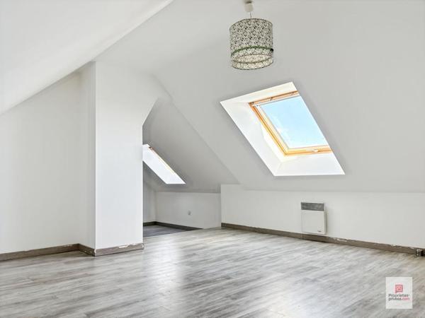 Maison Parce Sur Sarthe 6 pièce(s) 138 m2