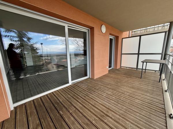 Saint-Galmier (42330) Appartement 3 pièces - Vue dégagée sur la Plaine du Forez