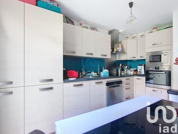 Duplex 3 pièces de 63 m² à Fontenay-Trésigny (77610)