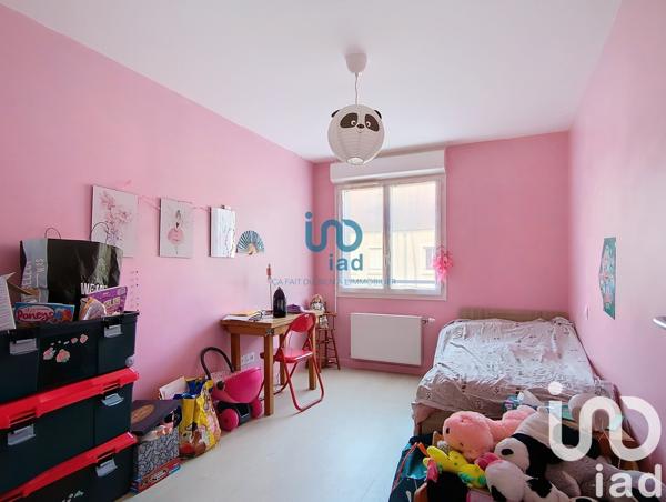 Duplex 3 pièces de 63 m² à Fontenay-Trésigny (77610)