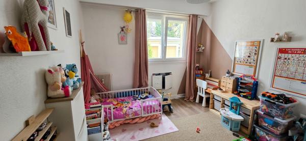 Antibes rez-de-chaussée 3 pièces 81 m² avec garage fermé + parking privatif