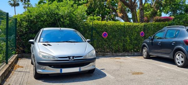 Antibes rez-de-chaussée 3 pièces 81 m² avec garage fermé + parking privatif