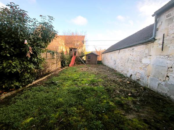 Fond de commerce et murs (magasin + appartement)