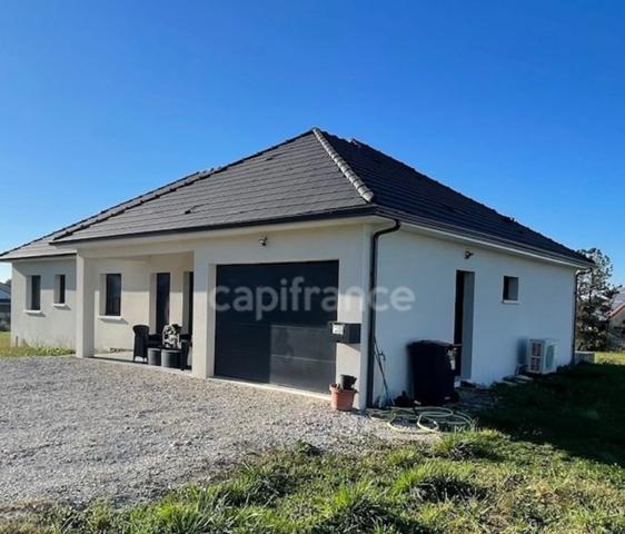 Maison plain pied à vendre 5 pièces JUGEALS NAZARETH