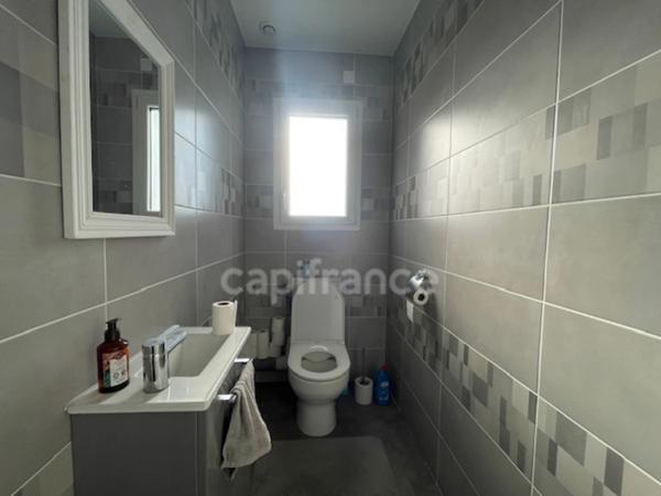 Maison plain pied à vendre 5 pièces JUGEALS NAZARETH