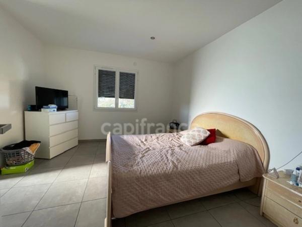 Maison plain pied à vendre 5 pièces JUGEALS NAZARETH