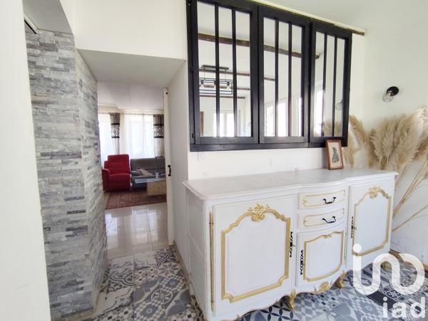 Maison rustique 8 pièces de 214 m² à Noyant (49490)