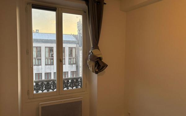 Appartement à louer    2 pièces • 28,67 m2 Paris 11