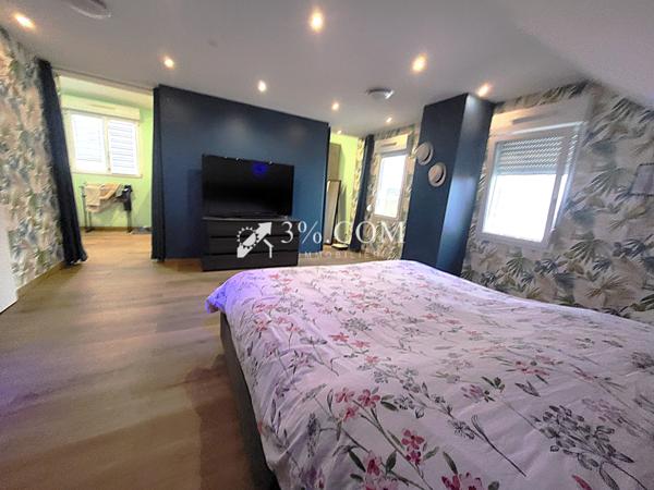 Maison 10 pièce(s) 4 chambre(s) 230 m²