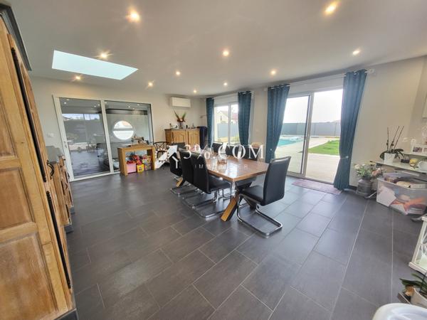 Maison 10 pièce(s) 4 chambre(s) 230 m²