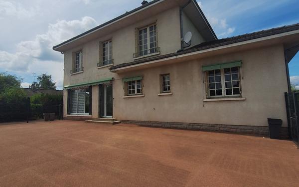 Appartement à louer    3 pièces •  Saint-Laurent-sur-Gorre