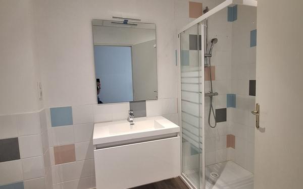 Appartement à louer    3 pièces •  Saint-Laurent-sur-Gorre