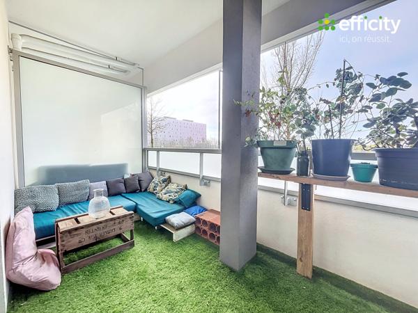 Appartement
         4 pièces
        - 80 m² 291 500 € *