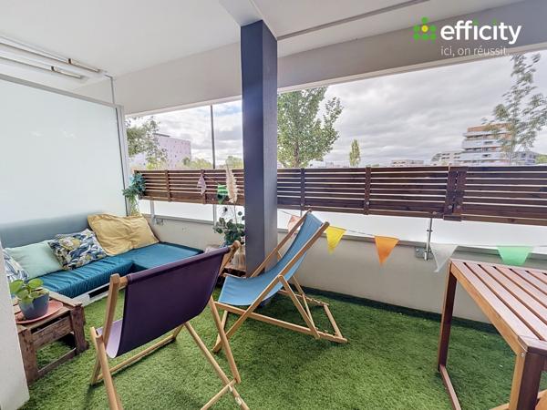 Appartement
         4 pièces
        - 80 m² 291 500 € *