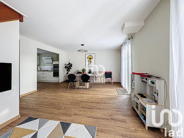 Location maison 5 pièces 95 m² Saint-Pierre-du-Perray