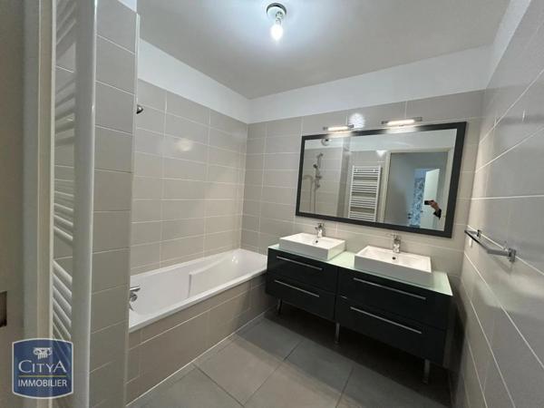 Appartement à louer 3 pièces 65.5m²