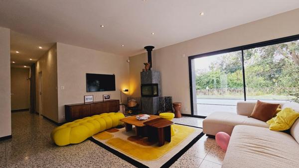 MAISON DE PLAIN PIED DE 160M² 5 PIECES PISCINE GARAGE