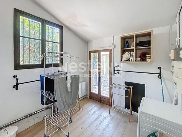 Peymeinade proche commerces centre à pied , Maison spacieuse 145 m2, 6 pièces, sur un terrain de 1250 m2