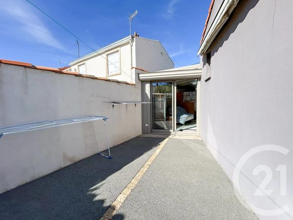 Maison à vendre  4 pièces - 84 m 2   LES SABLES D OLONNE  - 85