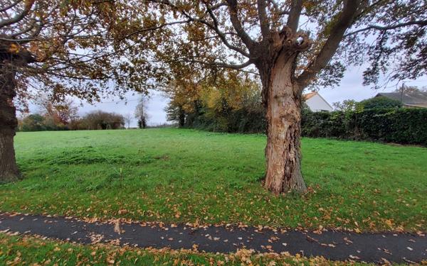 MELAY - TERRAIN CONSTRUCTIBLE