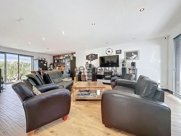 Maison de plain-pied à vendre à La Membrolle sur Longuenée de 88m2 sur un terrain de 390m2