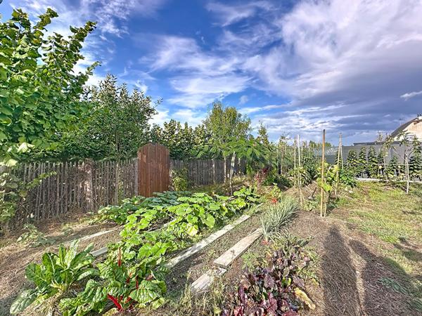 Maison de plain-pied à vendre à La Membrolle sur Longuenée de 88m2 sur un terrain de 390m2