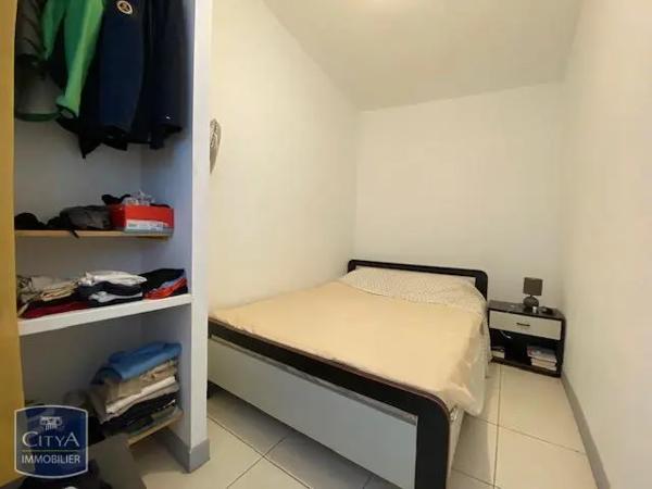 Appartement à louer 2 pièces 42.06m² Saint-Leu (97436)