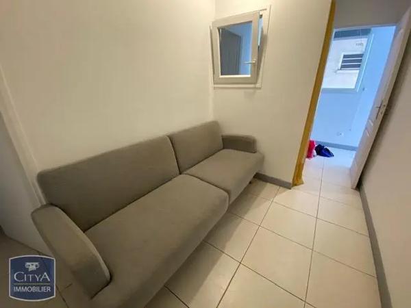 Appartement à louer 2 pièces 42.06m² Saint-Leu (97436)