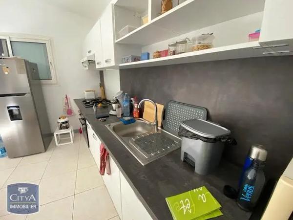 Appartement à louer 2 pièces 42.06m² Saint-Leu (97436)
