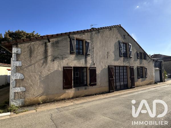 Maison à vendre 8 pièces 236 m² Limalonges