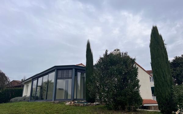 Maison à louer    4 pièces •  Saint-Martin-la-Plaine