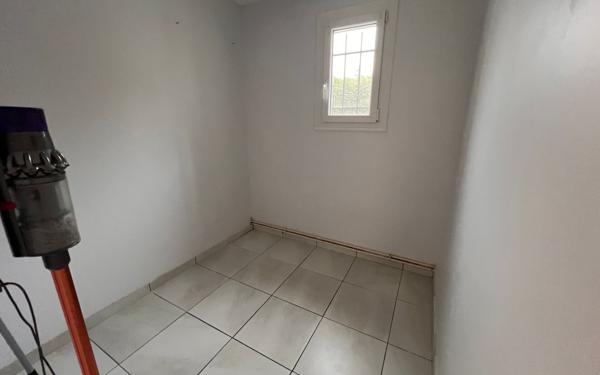 Maison à louer    4 pièces •  Saint-Martin-la-Plaine