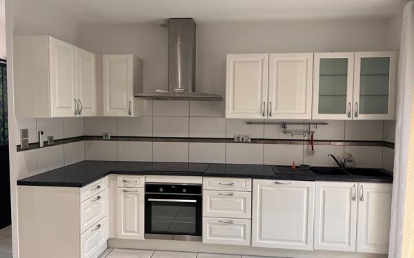 Maison à louer    4 pièces •  Saint-Martin-la-Plaine