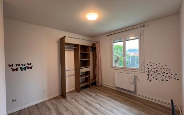 Maison à louer    4 pièces •  Saint-Martin-la-Plaine