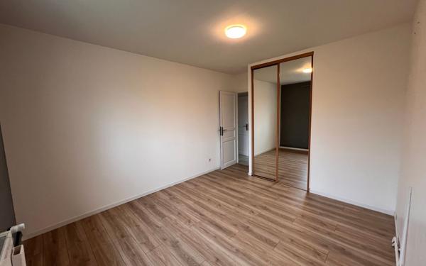 Maison à louer    4 pièces •  Saint-Martin-la-Plaine