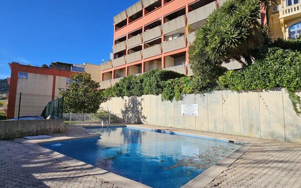 Stationnement à vendre    12 m2 Grasse