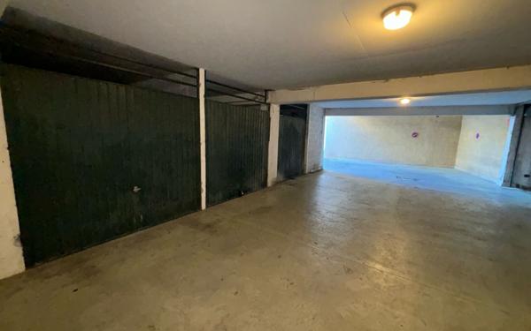 Stationnement à vendre    12 m2 Grasse