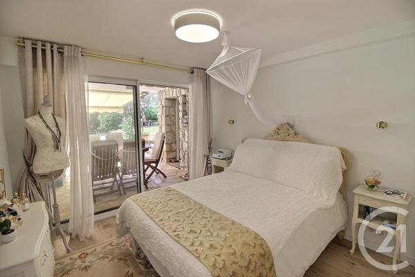 Maison à vendre  8 pièces - 250 m2 LE ROURET - 06