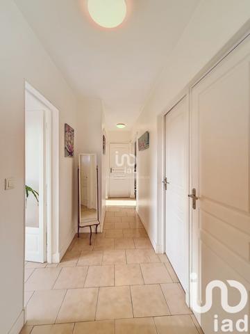 Maison traditionnelle 5 pièces de 150 m² à Anet (28260)