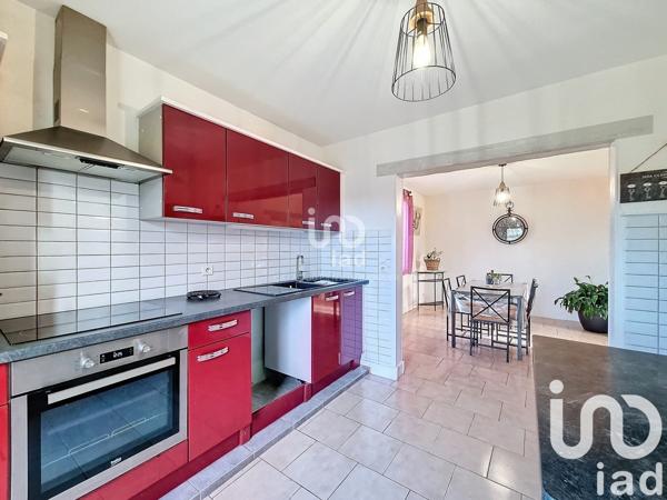 Maison traditionnelle 5 pièces de 150 m² à Anet (28260)