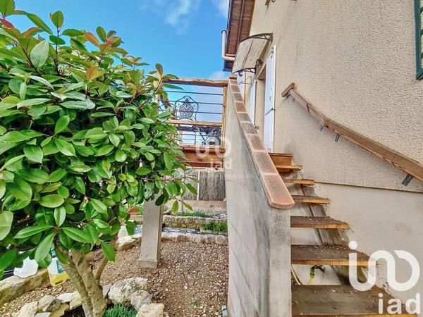 Maison traditionnelle 5 pièces de 150 m² à Anet (28260)