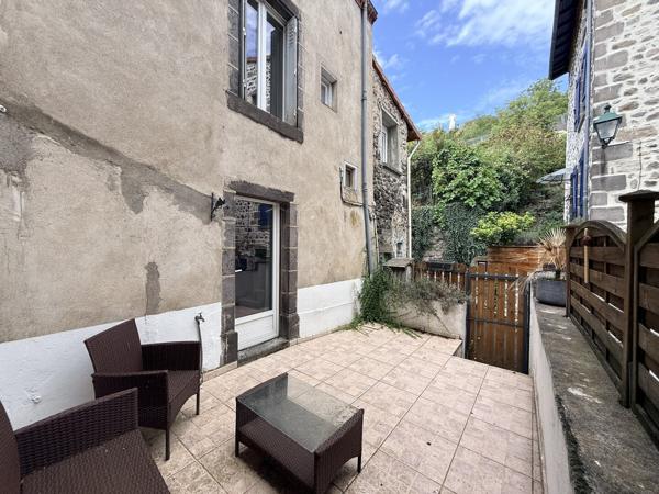 Maison de village avec terrasse