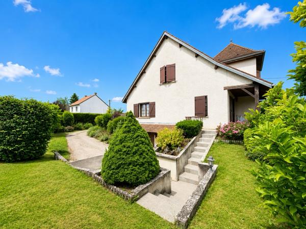 Maison Izeure 6 pièce(s) 175 m2
