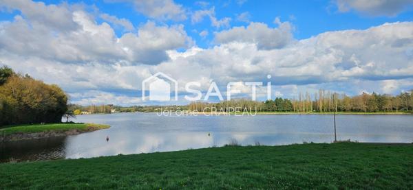 Terrain constructible viabilisé avec dépendances aux portes de LA ROCHE SUR YON.