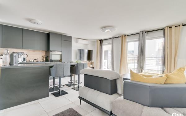 Appartement à vendre    3 pièces • 74 m2 Marseille 9