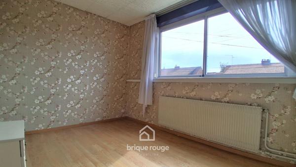 Charmante maison des années 70 avec jardin et garage