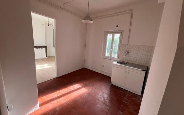 Immeuble à vendre    9 pièces • 228,97 m2 La Seyne-sur-Mer