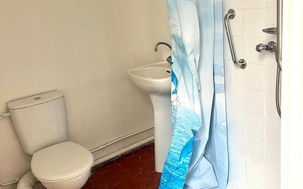 Immeuble à vendre    9 pièces • 228,97 m2 La Seyne-sur-Mer