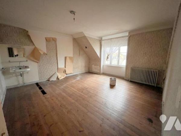 En plein centre et proche du port